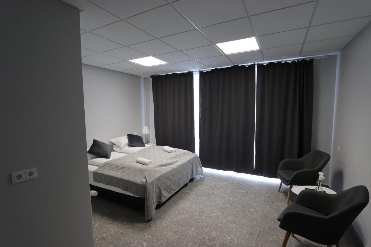 Hotel Tjarna Njarthvik Zewnętrze zdjęcie