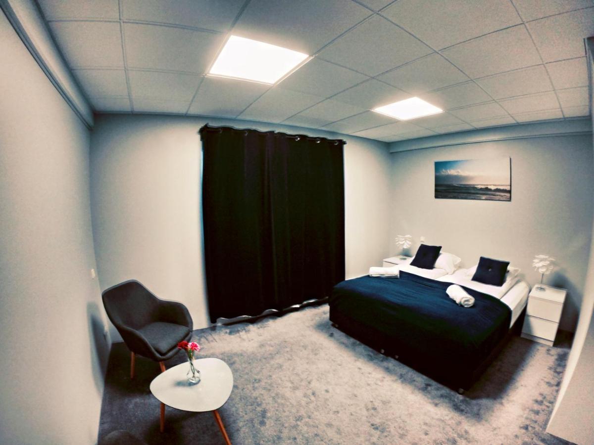 Hotel Tjarna Njarthvik Zewnętrze zdjęcie