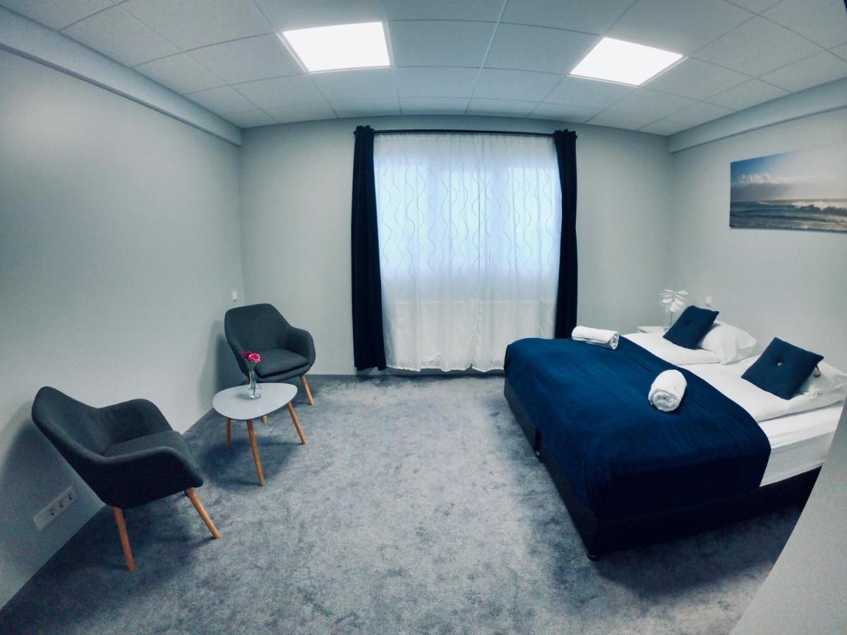 Hotel Tjarna Njarthvik Zewnętrze zdjęcie